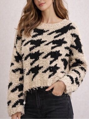 Storia Distressed Houndstooth Sweater Cream Black Oversized Cropped Knit Size L